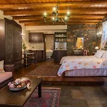 Rouga Mountain Boutique &