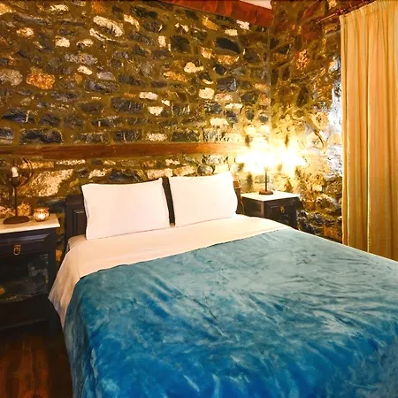 Rouga Mountain Boutique & 木屋 *