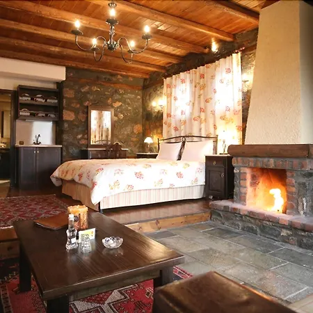 木屋 Rouga Mountain Boutique & 帕雷斯阿吉萨那