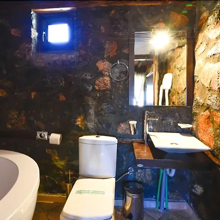 Rouga Mountain Boutique & 木屋