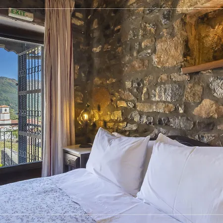 Rouga Mountain Boutique & 木屋