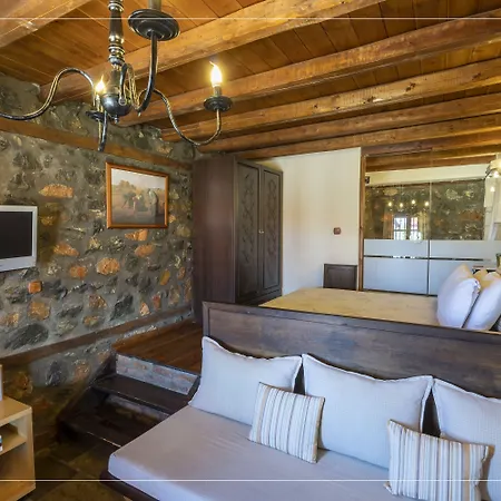 木屋 Rouga Mountain Boutique &