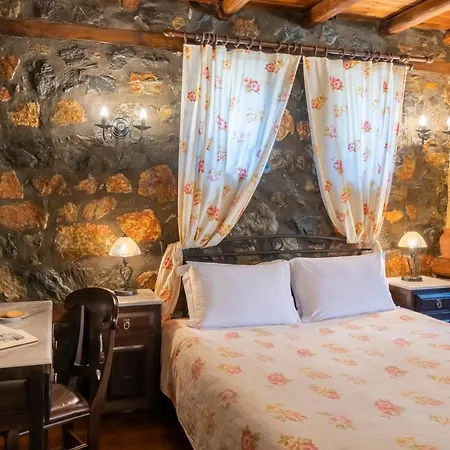 Rouga Mountain Boutique & Alpesi faház *